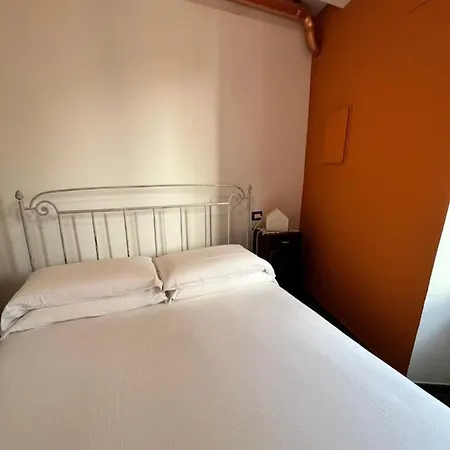 La Casa Di Andrea Apartment *